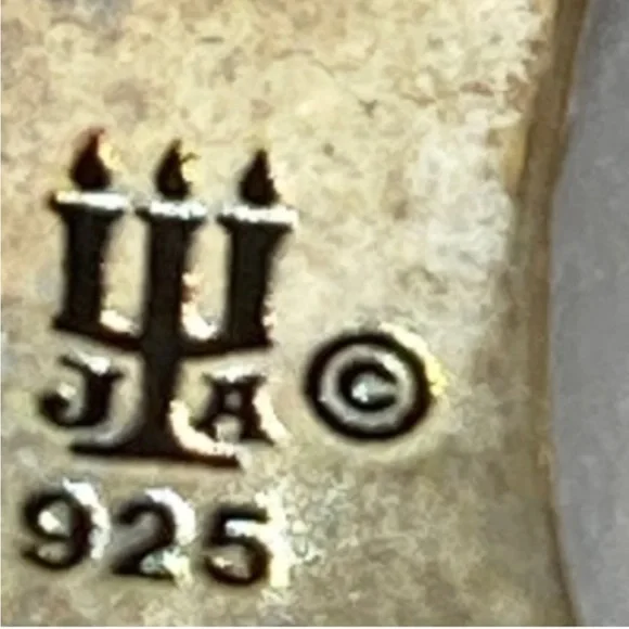 Rare Retired James Avery Sterling Cuff - Picture 2 of 7